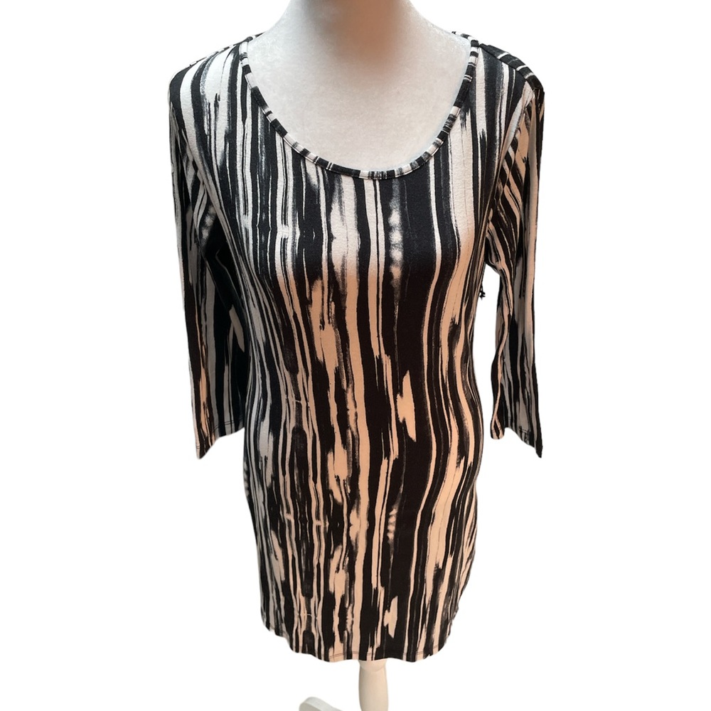 NWOT Forever 21 Black & White Abstract Striped Slimming 3/4 Sleeve Dress Size M